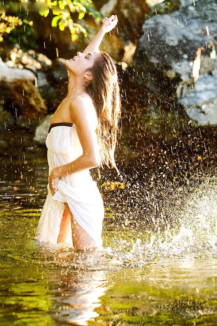 Marie Avgeropoulos in Sao Jose dos Campos