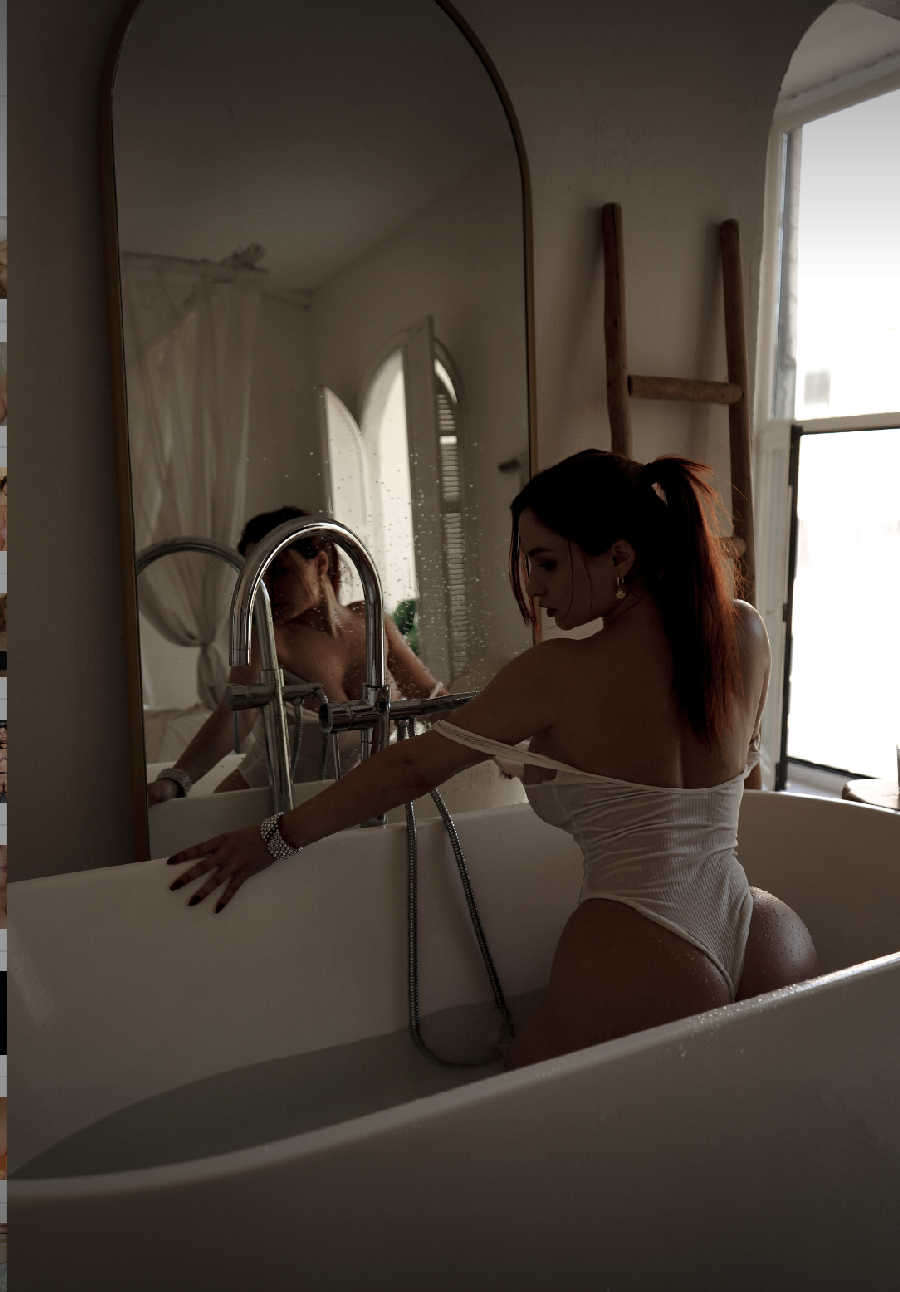 A playful frame from Miranda Faith nude — online in Sao Jose dos Campos