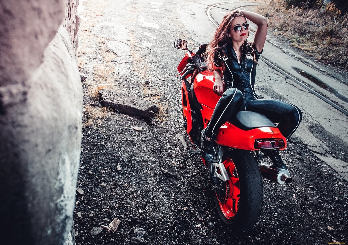 Blondes on a motorcycle in Sao Jose dos Campos