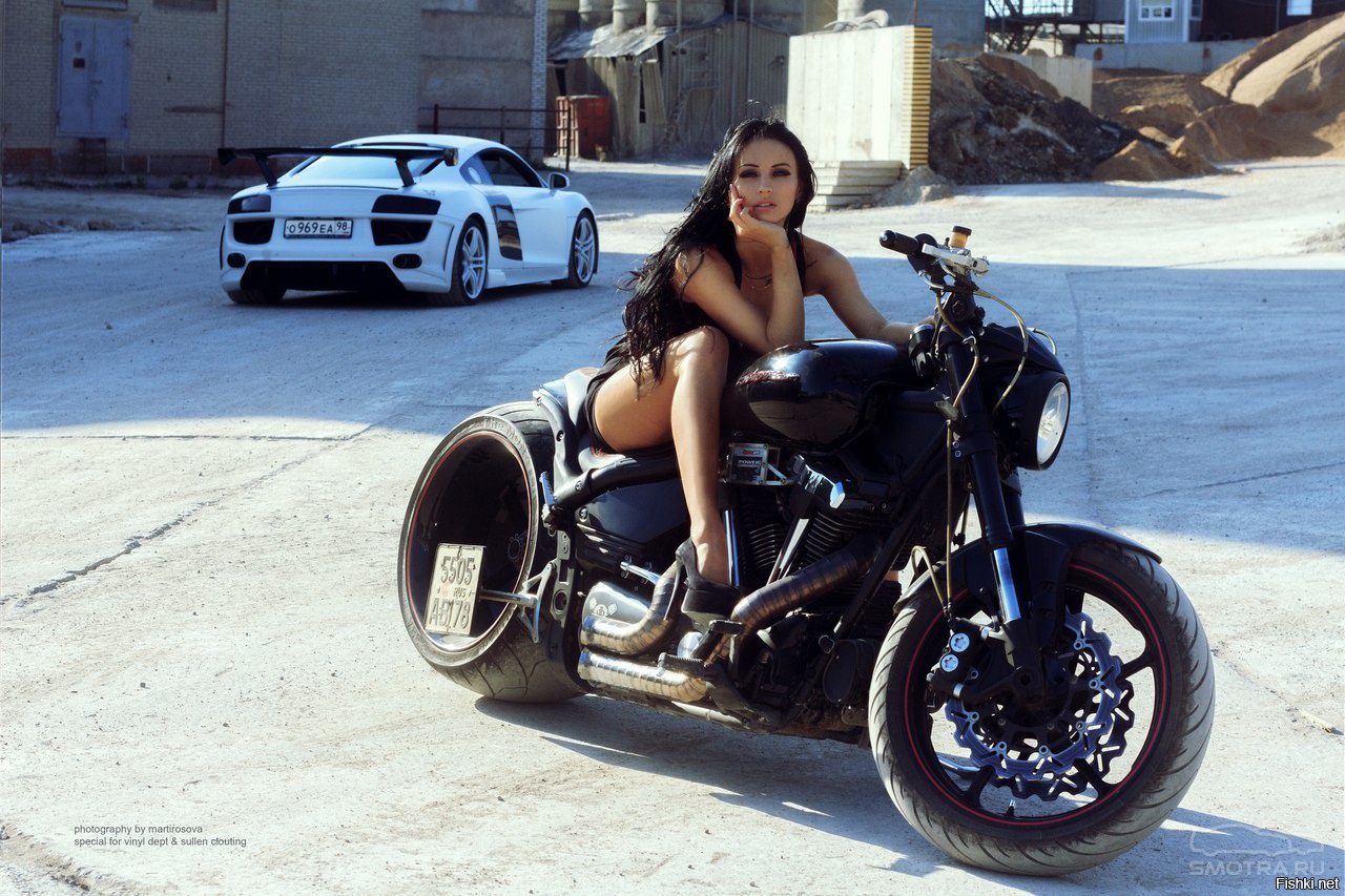 Sexy model Brunettes on a motorcycle in Sao Jose dos Campos