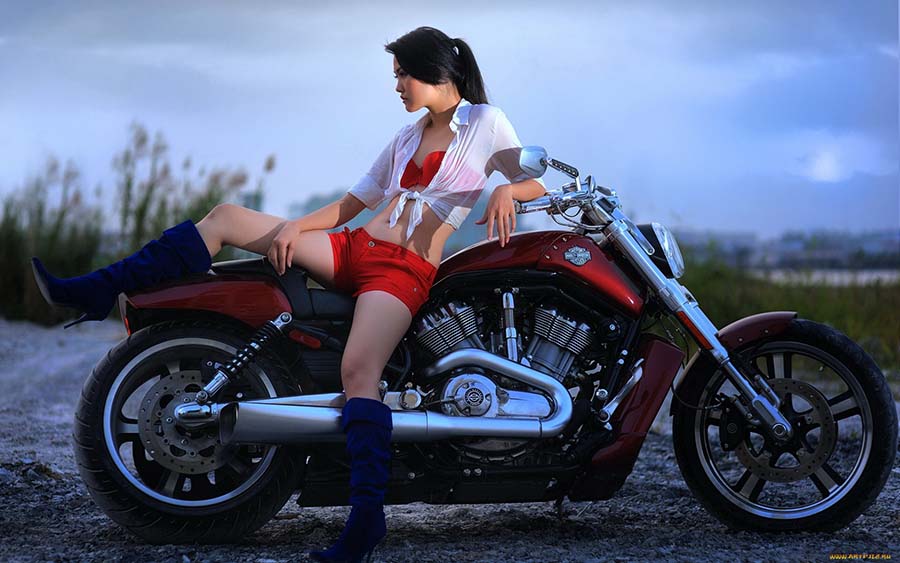 Beautiful girls and motorcycles in Sao Jose dos Campos