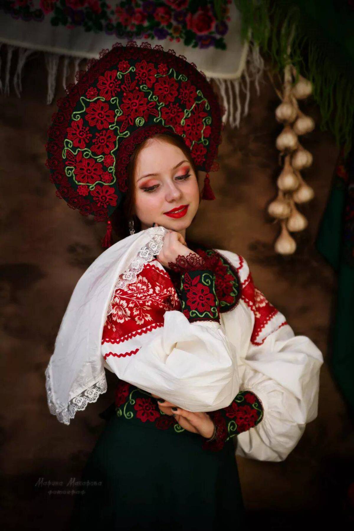 Women in Slavic costumes underwear in Sao Jose dos Campos