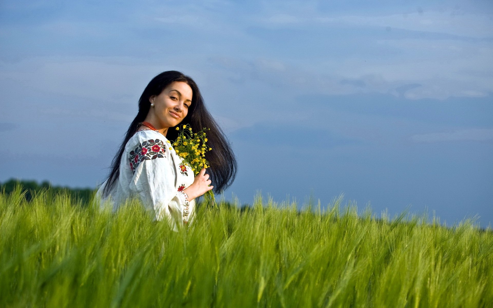 Girls in Slavic costumes in Sao Jose dos Campos