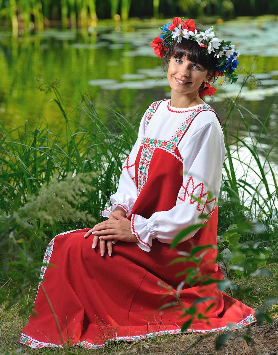 Beautiful girl Girls in Slavic costumes in Sao Jose dos Campos